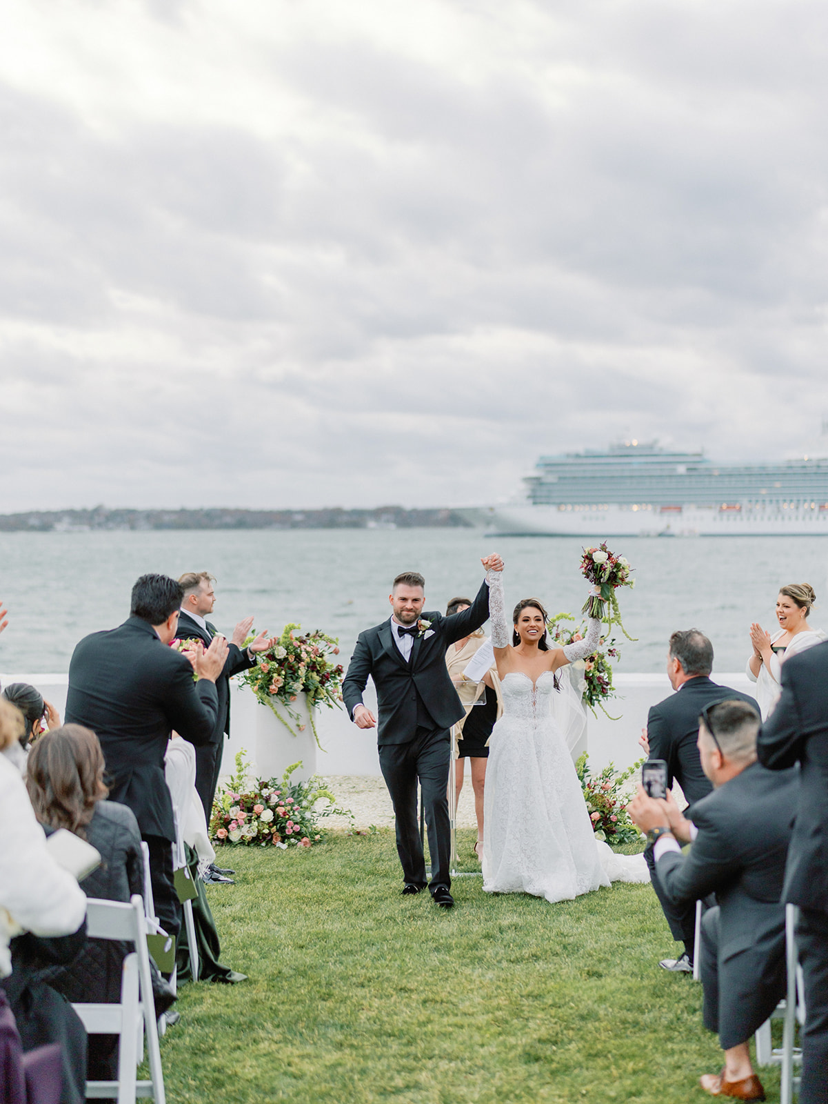Coastal elegant wedding florals designed by Plant Girl Floral in Newport